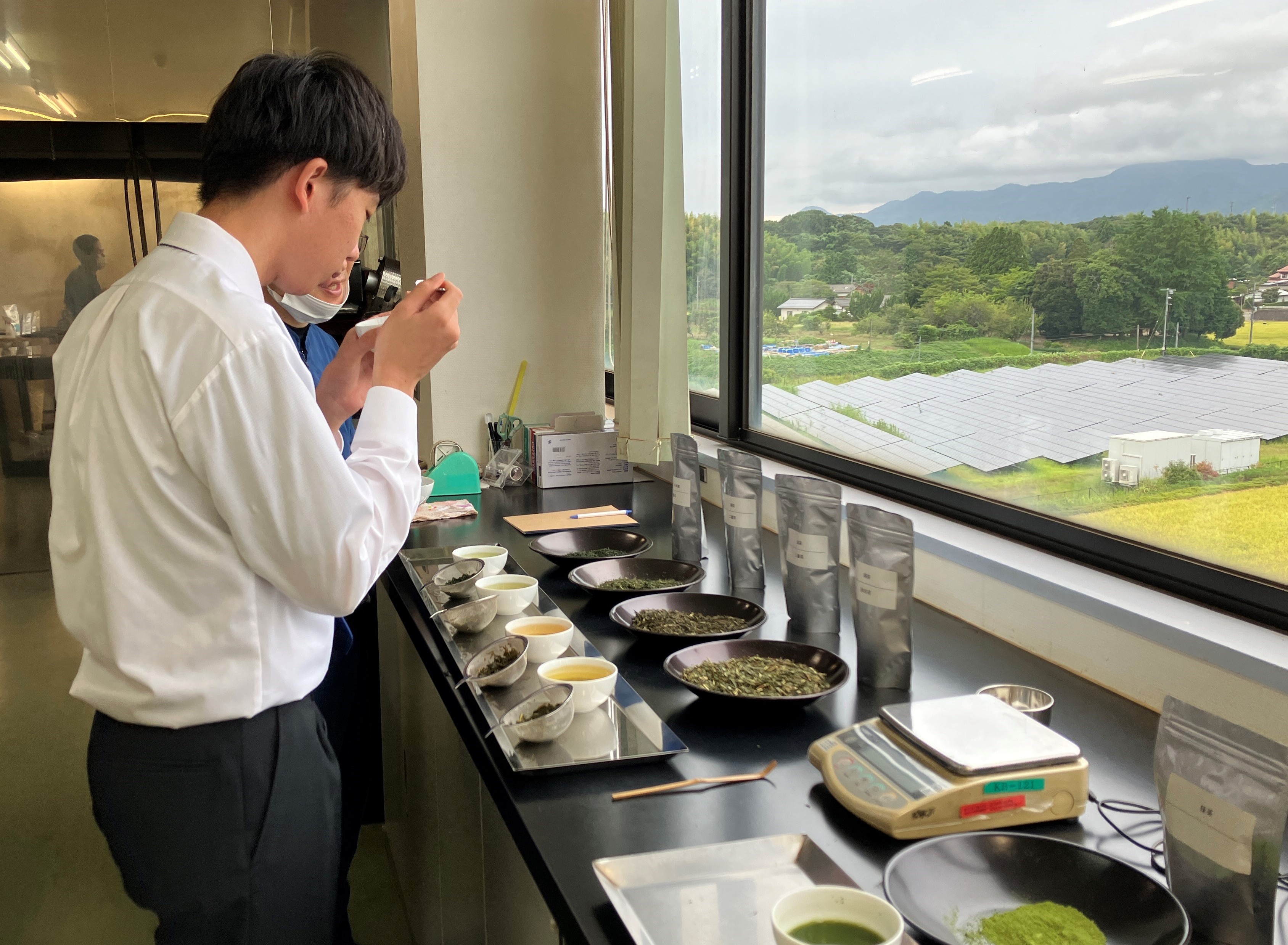 お茶の世界を「知る・つくる・味わう」オープンカンパニー