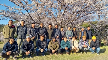 架線集材で頑張っている県内唯一の若き技術者集団です