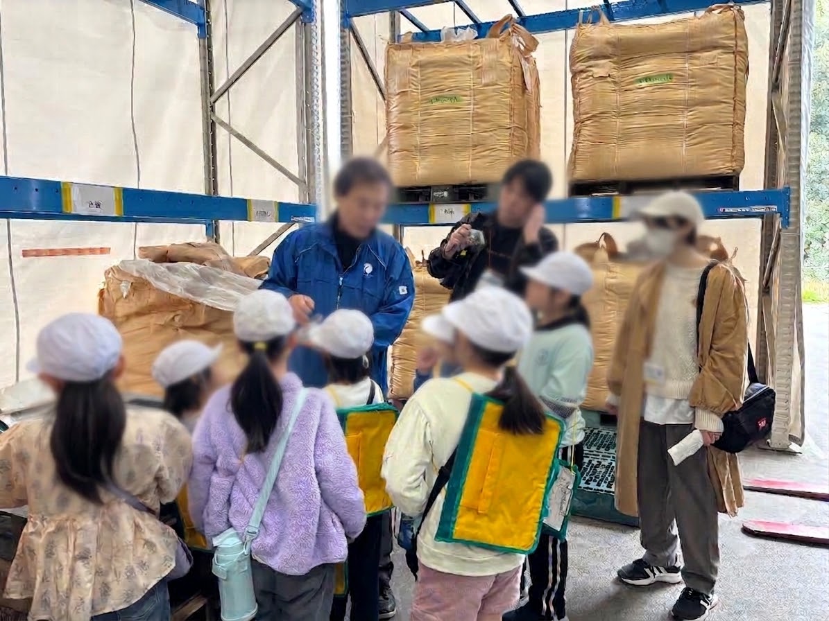近隣小学校の町探検に協力させていただきました★