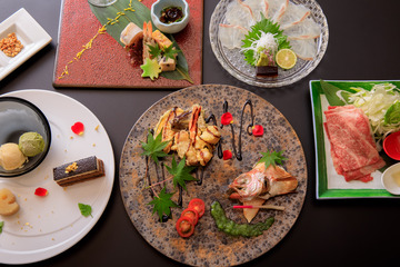 山陰の食材を活かした料理の数々も自慢です