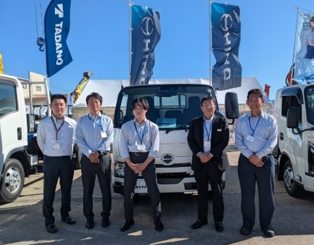 展示会に車両出展