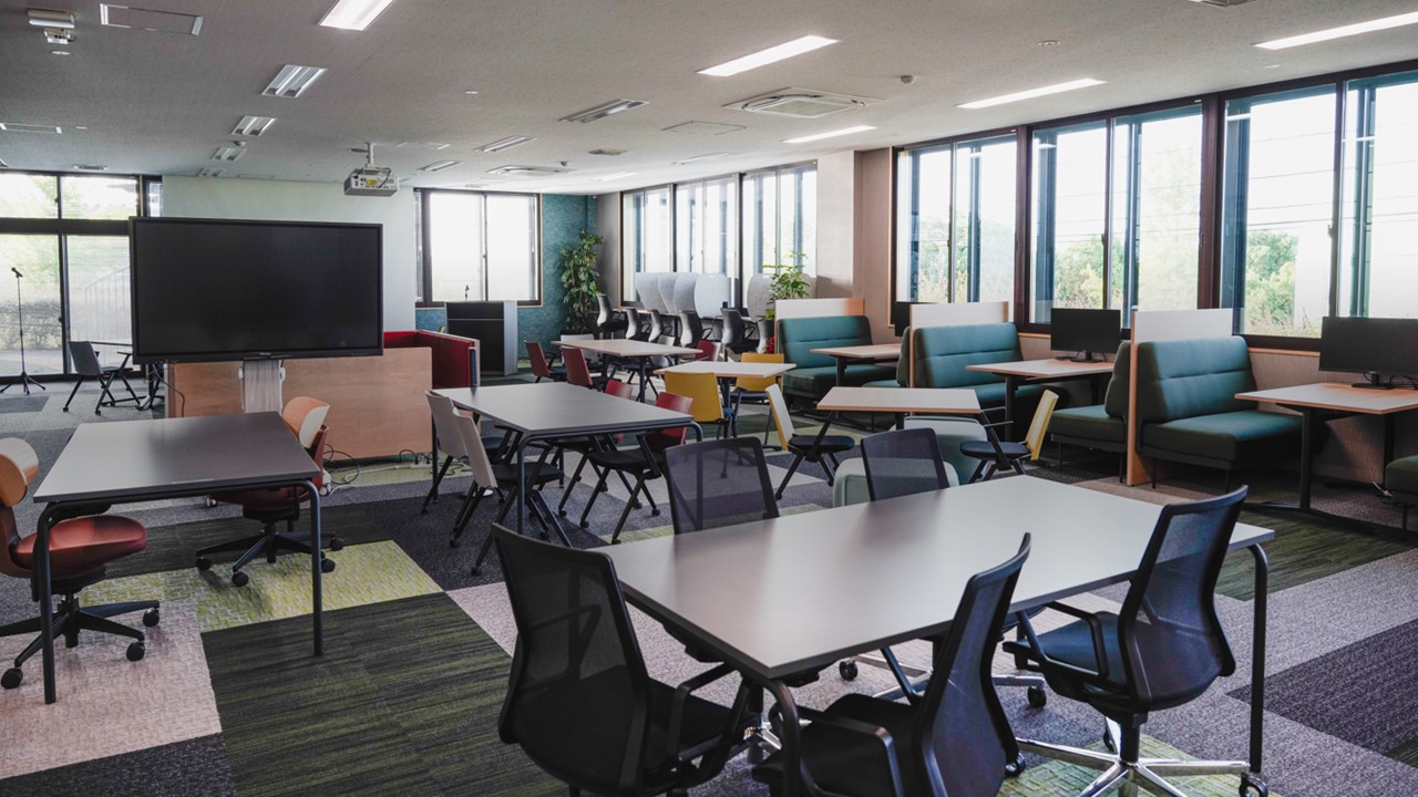 1F　地域に開かれたオフィス