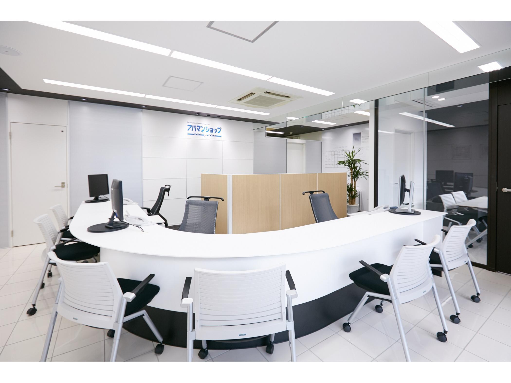 松江乃木店レセプションカウンター