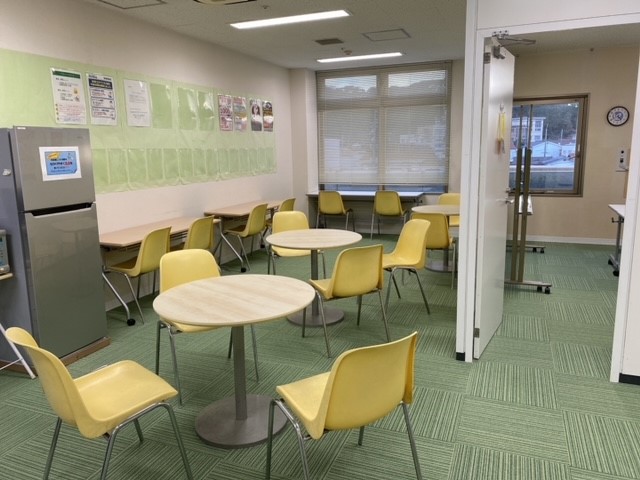 冷蔵庫・電子レンジ・オーブン設置。