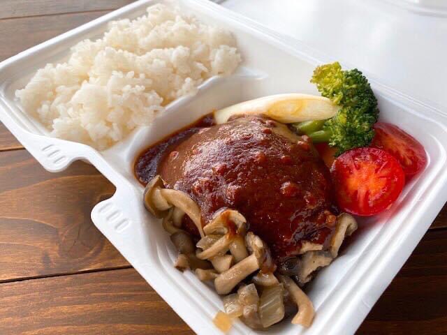 テイクアウトのハンバーグランチ