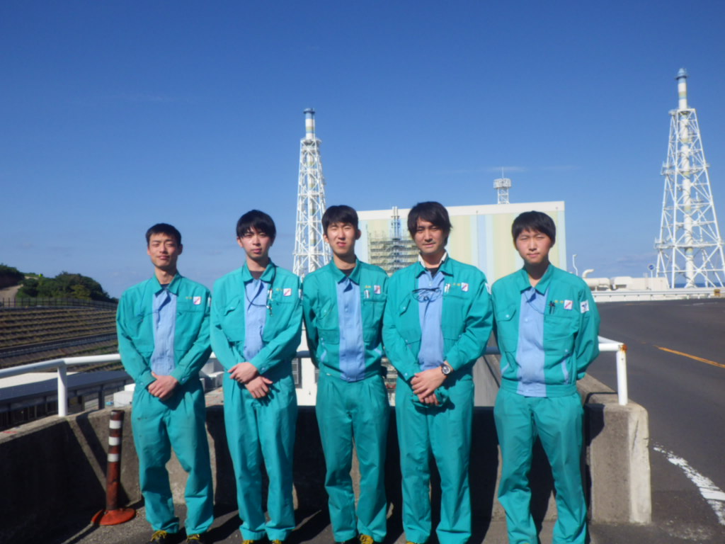 若手社員もスキルを磨き、電力インフラを支えています