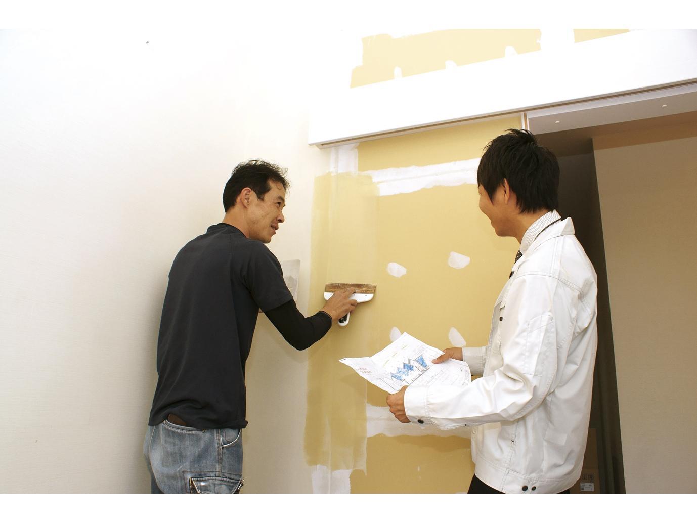 現場での打ち合わせも重要な仕事です