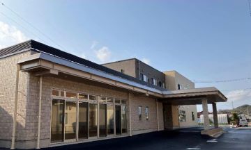 介護医療院玄関側より:2階建 90名定員