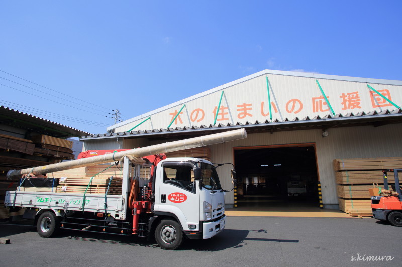 お客様のもとへ、資材を迅速・丁寧にお届けしています